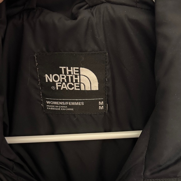 North Face Women's Quilted Black Puffer Coat - Picture 2 of 5